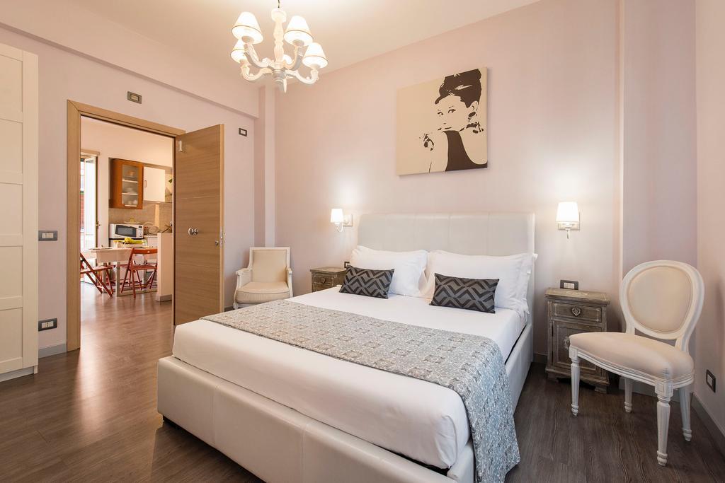 B&B Blueberry Rooms โรม ภายนอก รูปภาพ
