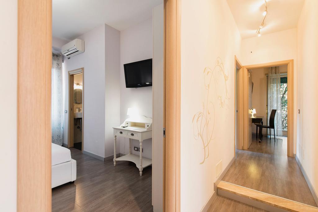 B&B Blueberry Rooms โรม ภายนอก รูปภาพ